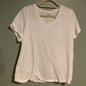 White Old-Navy T-Shirt